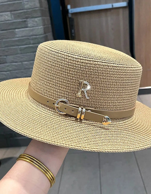 Load image into Gallery viewer, Summer Sun Hat Flat Top Straw Hats for Women New Metal R Letter Fashionable Beach Sun Hat Females Travel Holidays Boater Hat
